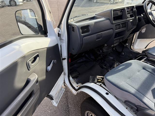 ☆日本車・アメ車・欧州車など幅広く販売しております。どれをとっても「キレイ」と言われるよう、1台1台丁寧にクリーニングを行っております！☆