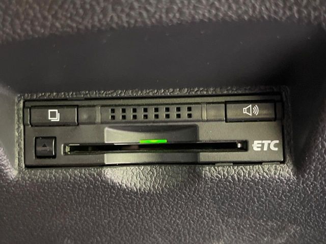 【ETC】高速道路の料金所をストレスなく通過！話題のスポットやサービスエリアに多い「スマートIC」利用時は必須のアイテムです。当店でセットアップを実施、ご納車当日からすぐにご利用いただけます！