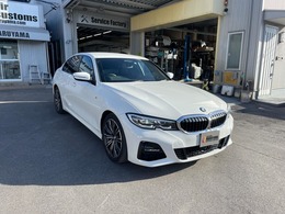 輸入車の修理を専門としているお店の自動車販売店。 　ホームページ http://www.carshop-maruyama.com/にアクセスを！車検・メンテナス・一般修理・鈑金塗装・すべて自社工場対応