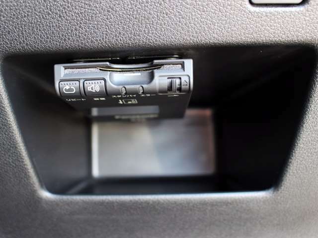 高速走行時に便利なETCは運転席側ポケットに装備しております！詳しくはフリーコール　0078-6002-080898まで。