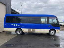 商用車・バン・トラック・バスコーナー！働く車達たくさん揃ってます！！地方の方・本州の方も気になるお車ありましたら、お気軽にお問い合わせご相談ください！！お越しの際は連絡頂けると幸いです。