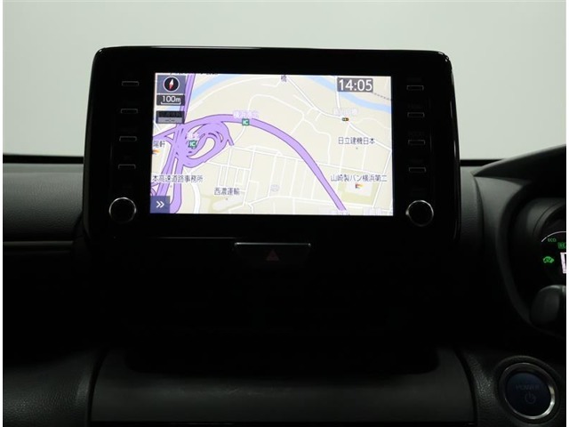 ディスプレイオーディオ8インチ装備！インパネ中央部のディスプレイに、オーディオ機能とスマホ連携機能を搭載！
