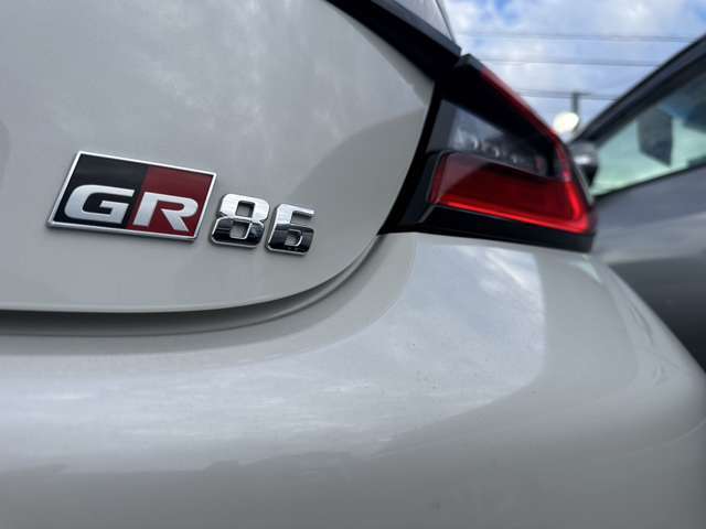 GR86