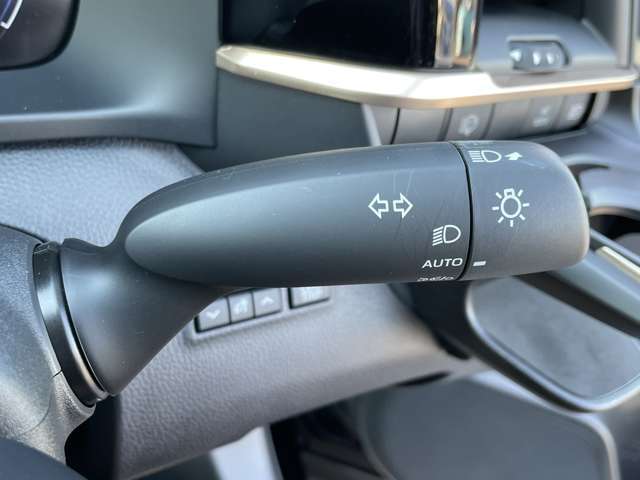 【運転席操作部】快適なドライブを楽しむための機能が装備されています！運転席から触れるので、使いやすいです！除菌プランいれていただくと、さらに清潔で安心していただけます！