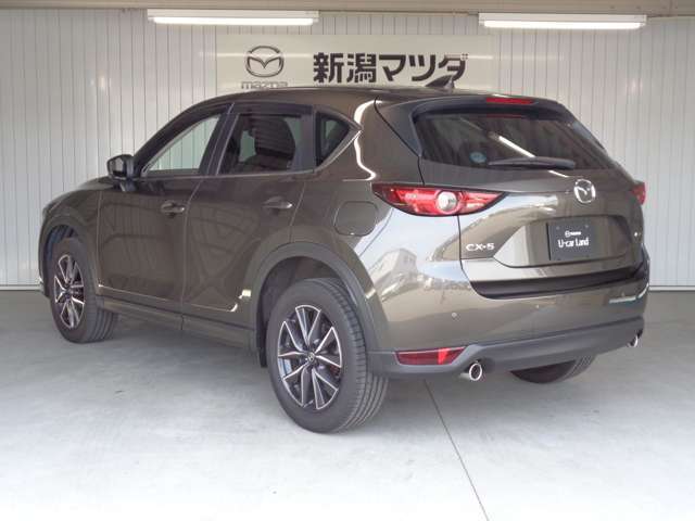 車両本体価格に点検整備費用が含まれています。当社基準および保安基準に合わせ、要交換、修理と判断された部品は当社負担にて整備させていただきます。追加整備費用はかかりませんのでご安心ください。