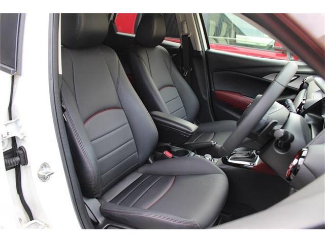 ブラックハーフレザー調シート