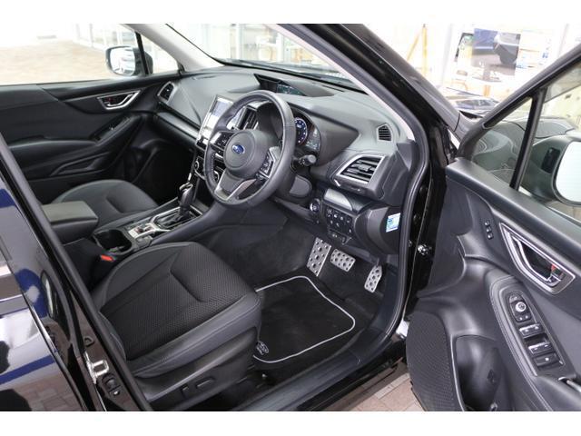 お車でお越しの際は国道14号上り車線に面して店舗がございます。また、高速道路ご利用の方は京葉道路の穴川ICより約10分、東関東道の湾岸千葉ICより約10分でございます。