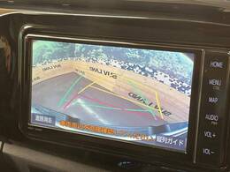 【バックカメラ】駐車時に後方がリアルタイム映像で確認できます。大型商業施設や立体駐車場での駐車時や、夜間のバック時に大活躍！運転スキルに関わらず、今や必須となった装備のひとつです！