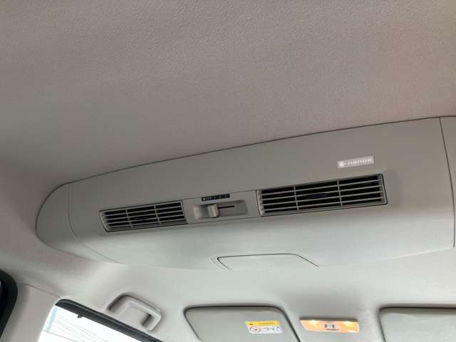 【フルオートエアコン】設定した温度に合わせて風向きや風量を自動調整してくれる便利なフルオートエアコン♪