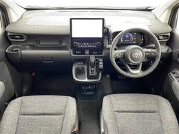 【インパネ全体】全方位で視界が広く、高い目線で運転もしやすいです！