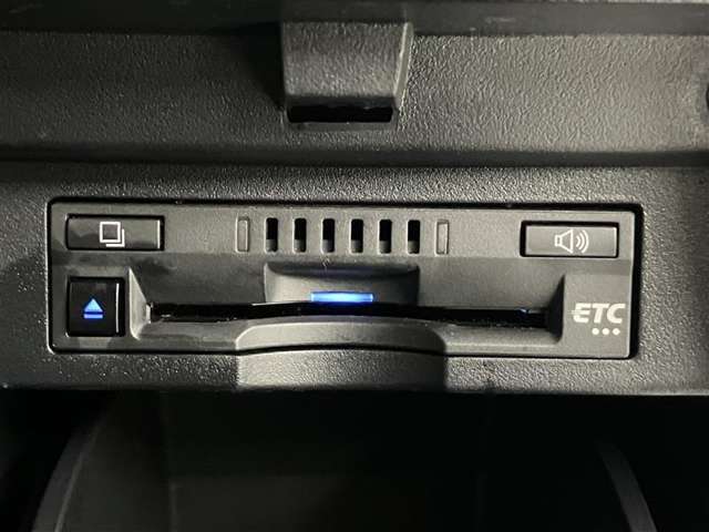 ETC付きです。高速道路のゲートをキャッシュレスでスイスイ通過！遠出をされる方にも便利なアイテムです。
