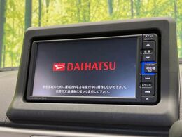 【純正ナビ】人気の純正ナビを装備。オーディオ機能も充実しており、Bluetooth接続すればお持ちのスマホやMP3プレイヤーの音楽を再生可能！毎日の運転がさらに楽しくなります！！
