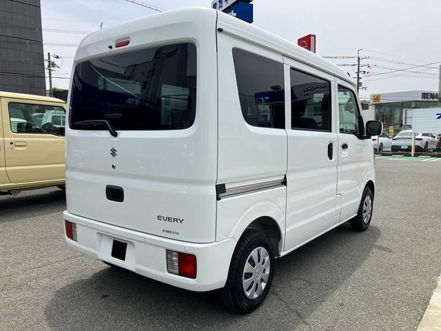 車両は全体的に大きな傷　事故跡などはありません。ぜひ御来店頂き　現車を御確認下さいませ。御来店をお待ちしております。御来店の難しい遠方のお客様には　写真の追加撮影などをさせて頂きます。