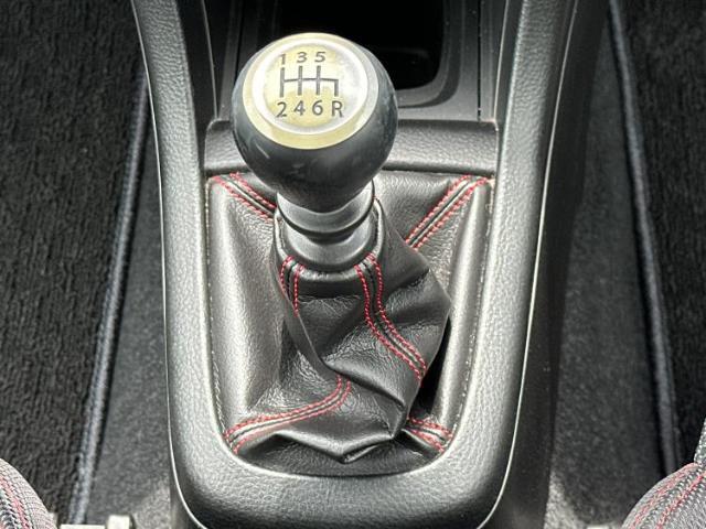 国産車から輸入車まで多様なお客様のニーズのお応えできるように、全国規模で豊富な在庫展開！車のことならWECARSへ！