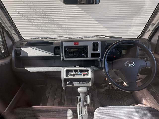 全国のオークション会場で毎日仕入に参加、本当に安く売値設定できる車しか仕入れておりません♪他社様在庫とご比較の上、是非ご検討くださいませ★