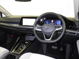 輸入車ならではの、細部まで作り込まれた、洗練されたデザインです。運転席からの視界は、店頭にてお客様ご自身の目でお確かめください.