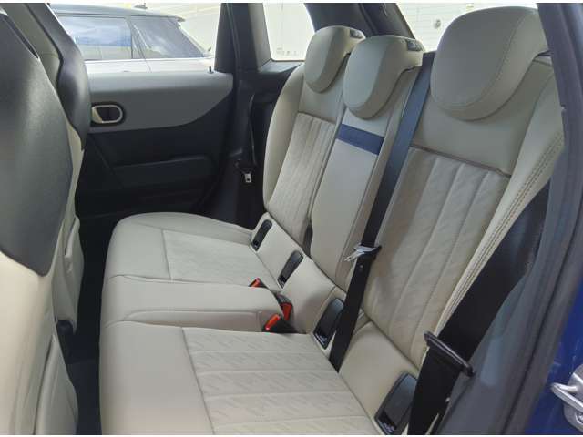 リアシートにISOFIXチャイルド・シート・アタッチメントを装備しております。