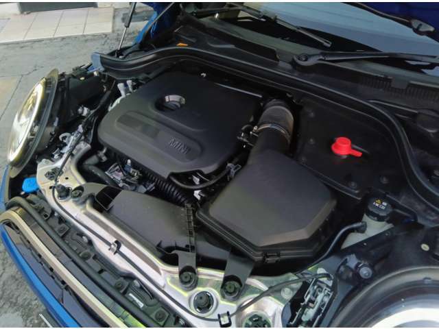 1.5L　3気筒ガソリン・エンジンを搭載！MINI　ツインパワー・ターボの力強い走りをお楽しみください