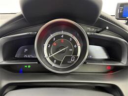 【スピードメーター】『スピードメーター』の画像になります。メーターがシンプルで見やすく運転しやすいですね！