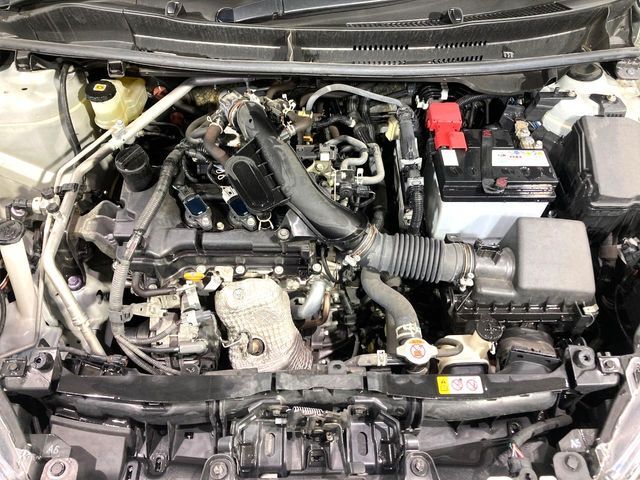 親切・丁寧な専門メカニックスタッフが応対！・車検・点検整備・事故等の修理などアフターサービスも安心。お車のカスタマイズもネクステージのサービススタッフまでご相談ください！