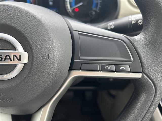 気になる車はすぐにお問い合わせください！画面右側の0066から始まる無料ダイヤルからお問い合わせ下さい！専門スタッフがお車のご質問にお答えいたします！