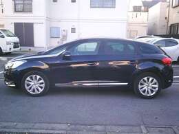 上品なブルーカラーの「ブルーアンクル」です！