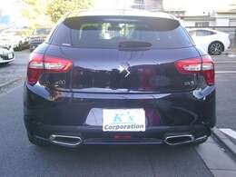 車庫入れも安心！バックカメラにバックソナー付きです！