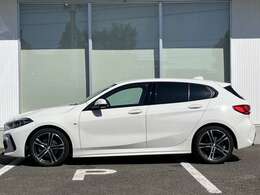 BMW Premium Selection 2年間走行距離無制限保証、安心もBMWクオリティ。BMWメカニックによる360度チェックの納車前点検。交換基準に達した部品があれば、BMW純正部品だけを使用し整備した後にお引渡しします。