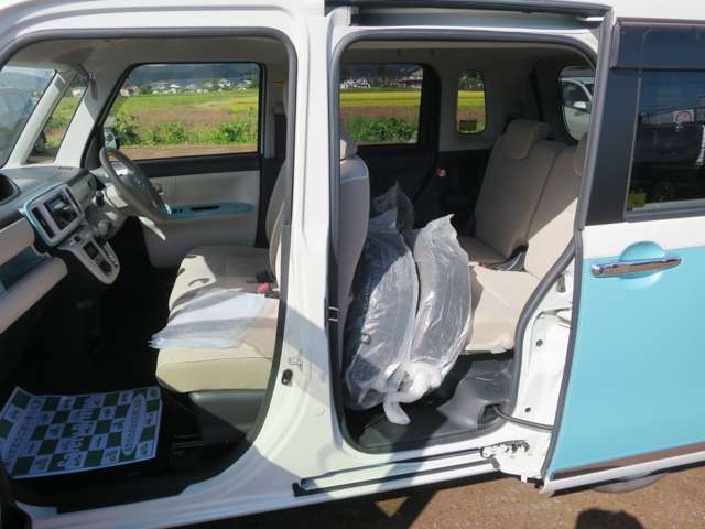 ★両側電動スライドドア