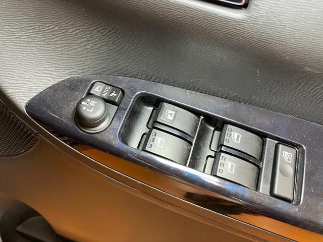 電動格納ミラー、パワーウインドウ