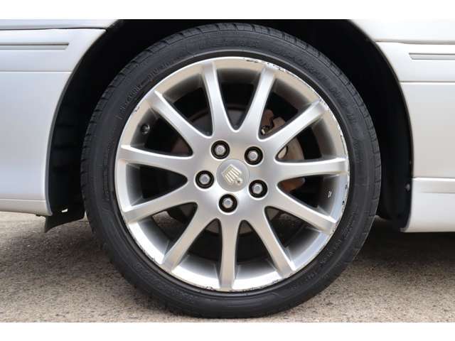 純正17インチアルミホイール