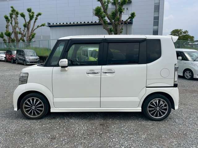 ★画像や動画を見ただけでお車の検討を進める事に抵抗がある方でも気軽に利用できるオンライン商談ならお車の検討はもちろん営業担当や店舗の様子も生中継でご覧いただけますので安心してお車をご検討頂けます。