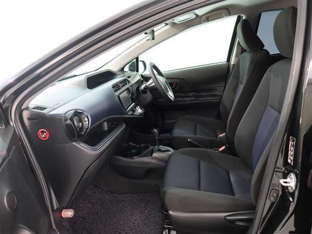 見通しのよいすっきりとした視界で、誰でも運転しやすいです。運転のしやすさは疲れにくさにも繋がりますよ♪