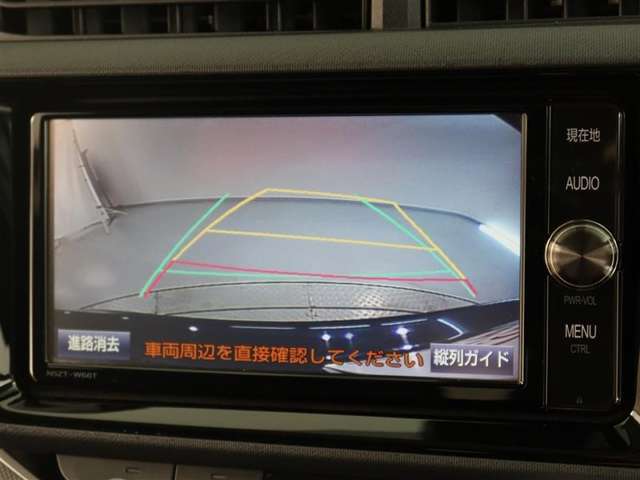 バックカメラが付いているので後方確認しながら安心して駐車することができます。