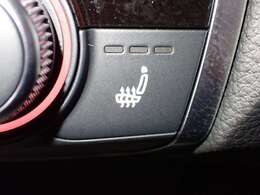 ◆三重県最大級の大型屋内中古車センター♪ヴァーサス鈴鹿店です♪オールジャンルの展示車が盛り沢山です♪在庫の無い車両のオーダーも受け付けます♪電話→059-384-5050までお問合せ下さい◆