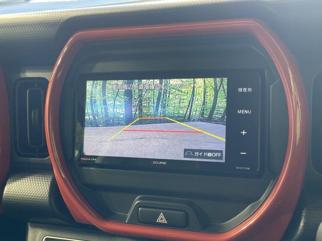 【バックカメラ】駐車時に後方がリアルタイム映像で確認できます。大型商業施設や立体駐車場での駐車時や、夜間のバック時に大活躍！運転スキルに関わらず、今や必須となった装備のひとつです！