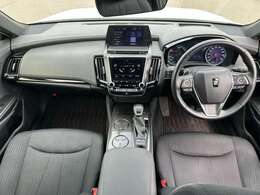 【インパネ全体】全方位で視界が広く、高い目線で運転もしやすいです！