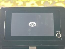 【8インチ　ディスプレイオーディオ】大画面のディスプレイはAppleCarPlayやAndroidAutoが利用可能。大きな画面でスマホナビアプリ等が利用いただけます♪