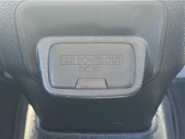 運転席周りにある装備です。ハンドル周り、インパネ周り等についている装備をこちらで確認できます。