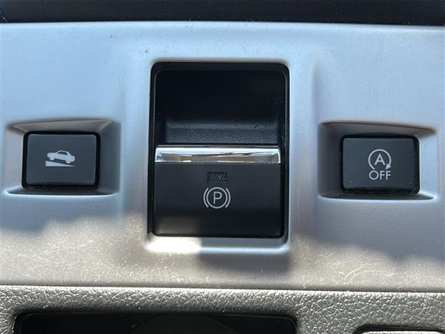 運転席周りにある装備です。ハンドル周り、インパネ周り等についている装備をこちらで確認できます。