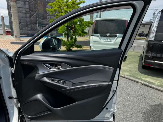 ☆展示場には高品質の中古車や新車が勢揃いです☆展示台数100台の大型展示場へ是非ご来店ください☆