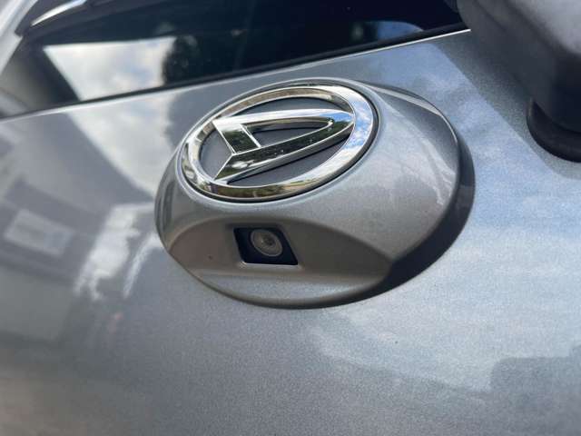 バックカメラ付きです♪