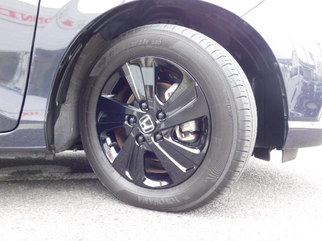 徹底した79項目の24ヶ月法定点検＆整備を実施致します！オイル、ワイパーゴム、バッテリーは交換した上で、ホンダ車を知り尽くした自動車整備士が必要と判断した消耗部品は無償で交換致します。