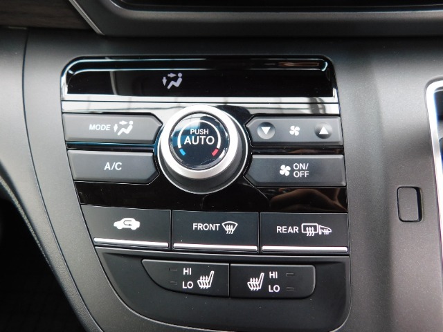 フルオートエアコンです