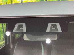 【スズキ　セーフティサポート】走行中に前方の車両等を認識し、衝突しそうな時は警報とブレーキで衝突回避と被害軽減をアシスト。より安全にドライブをお楽しみいただけます。