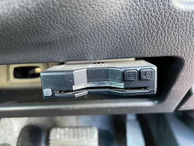 【ETC】高速の乗り降りの際、決済がスムーズに！！お客様の運転をサポート致します。面倒な一回一回の料金支払いもこれで楽ちん！！