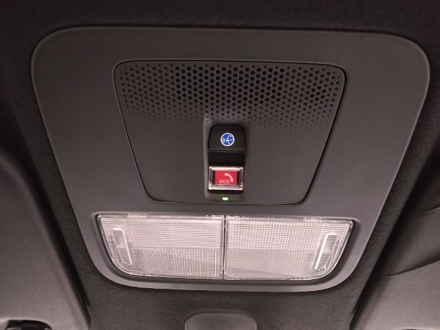 Honda CONNECT搭載！Honda Total Care プレミアムのサービスを利用することができます。詳しくは販売会社へお気軽にお問い合わせください。