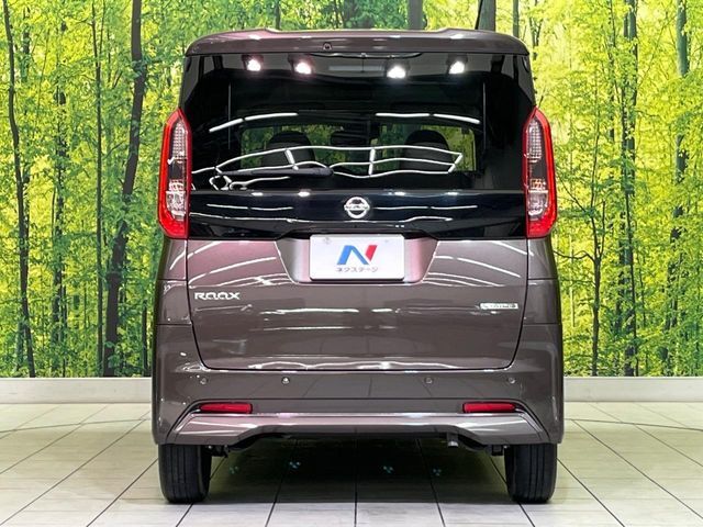 安心の最長10年・走行無制限保証（有償）をご用意。保証内容も充実はもちろん、無料点検＆オイル交換や、年中無休の全国・24時間ロードサービスも付帯されておりますのでご安心下さい。