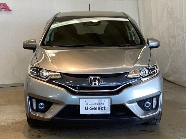 【Honda認定中古車 U-Select】　エンジン、オーディオやカーナビ(社外品は除く）に至るまで保証をお付け致します。全国のホンダディーラーで保証と整備が受けられます。