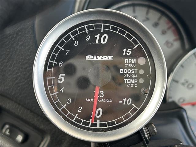【スピードメーター】メーターがシンプルで見やすく運転しやすいですね。